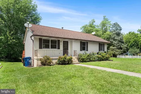 22 High St, Mullica Hill, NJ 08062