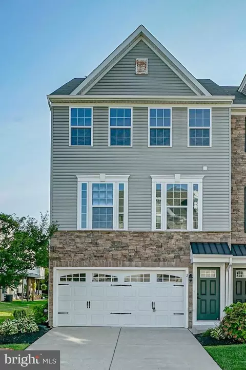2 Cardinal Ct, Sewell, NJ 08080