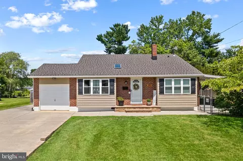 280 Columbus Dr, Mantua, NJ 08051