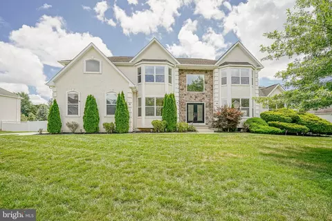 2020 Paddock Ln, Williamstown, NJ 08094