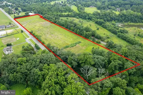 555 Woodstown, Woolwich Township, NJ 08085