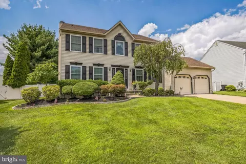 2 Sugar Mill Ct, Sewell, NJ 08080