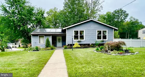 102 Bryant Rd, Turnersville, NJ 08012