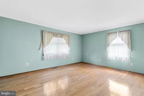 Living - 14 Euclid Ave, Pitman, NJ 08071 photo 6 of 6