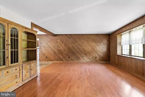 Living - 14 Euclid Ave, Pitman, NJ 08071 photo 2 of 6