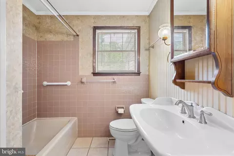 Bath - 14 Euclid Ave, Pitman, NJ 08071 photo 3 of 3