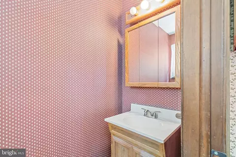 Bath - 14 Euclid Ave, Pitman, NJ 08071 photo 1 of 3