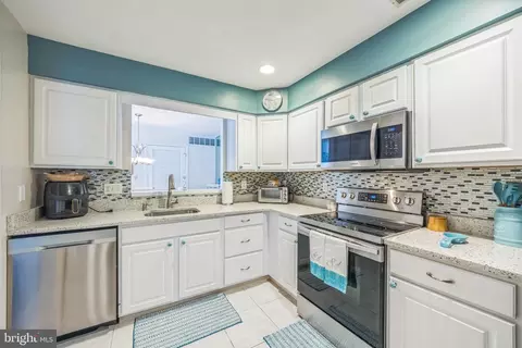 114 E Pristine Pl, Sewell, NJ 08080