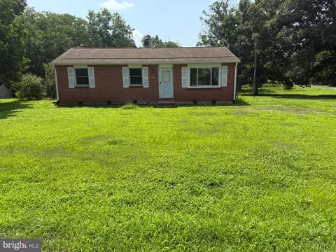 242 Stanger Ave, Glassboro, NJ 08028