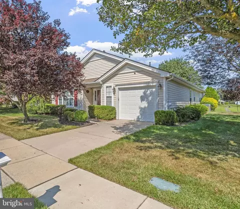 77 Maple Leaf Cir, Sewell, NJ 08080