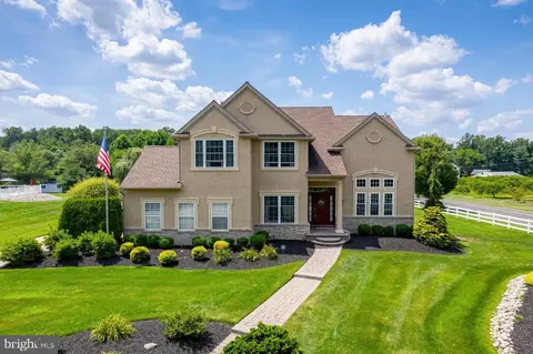 102 Brookside Way, Mullica Hill, NJ 08062