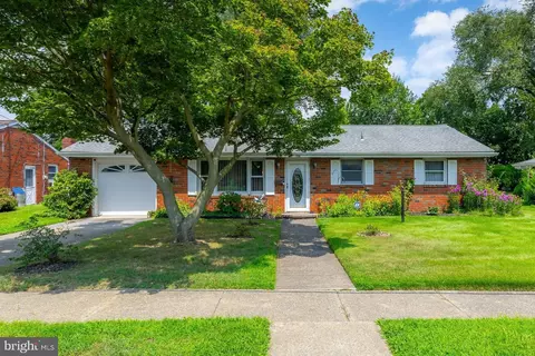 106 Carson Ave, Gibbstown, NJ 08027