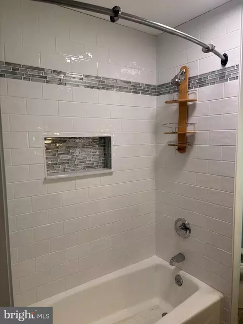 Bath - 416 Wesley Ave, Pitman, NJ 08071 photo 3 of 5