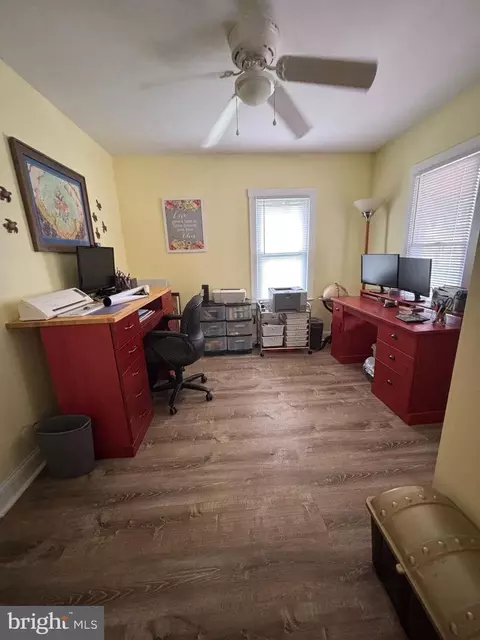 Entry Way - 416 Wesley Ave, Pitman, NJ 08071 photo 2 of 2