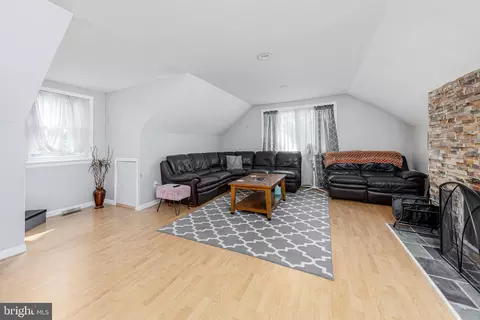 Living - 178 Esplanade Ave, Pitman, NJ 08071 photo 2 of 2