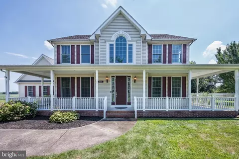 733 Barnsboro Rd, Mullica Hill, NJ 08062