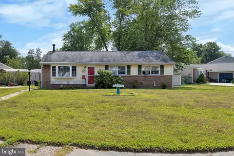 601 Lestershire Dr, Sewell, NJ 08080