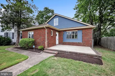 250 W Broad St, Paulsboro, NJ 08066