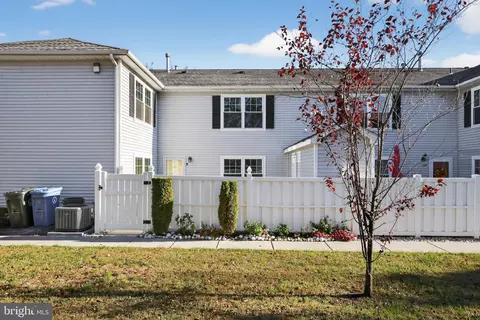 36 Tarragon Ct, Thorofare, NJ 08086