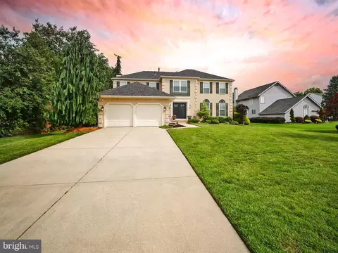 25 Rickland Dr, Sewell, NJ 08080
