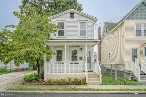 802 Wesley Ave, National Park, NJ 08063