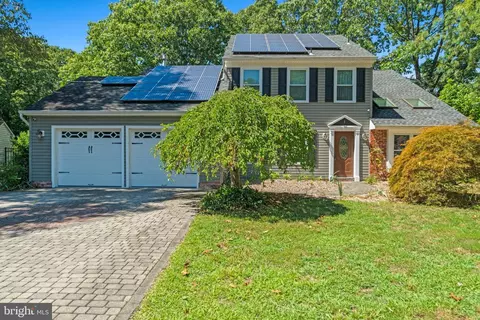 3 Spring Lake Ct, Sewell, NJ 08080