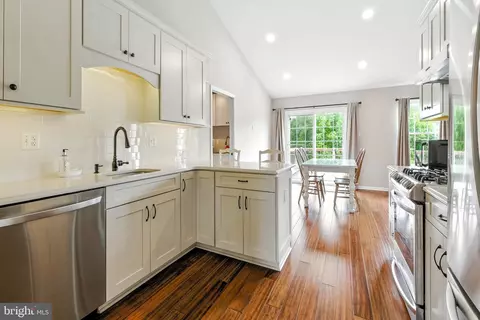 Kitchen - 34 Clover Ridge Dr, Mickleton, NJ 08056 photo 2 of 2