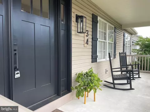 34 Clover Ridge Dr, Mickleton, NJ 08056