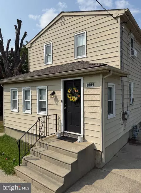 1009 Hessian Ave, West Deptford, NJ 08093