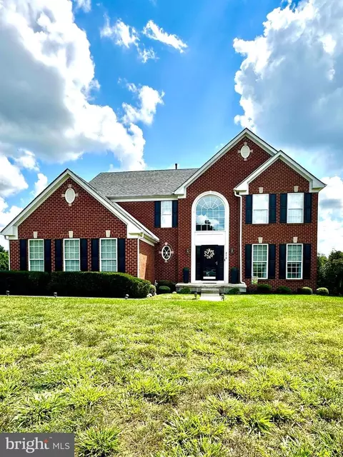 210 Dillons Ln, Mullica Hill, NJ 08062