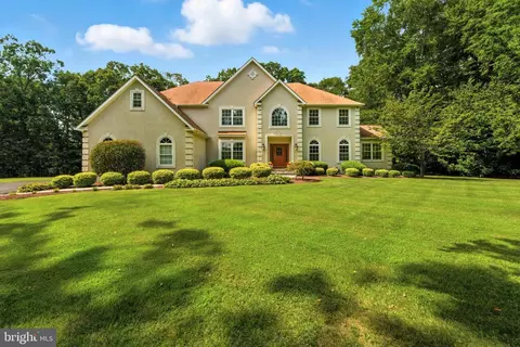 206 Deer Run Ct, Mullica Hill, NJ 08062