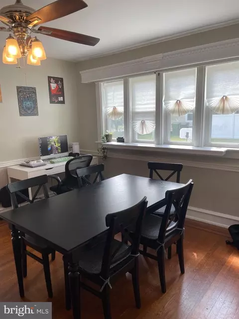 Dining - 32 Linden Ave, Pitman, NJ 08071 photo 2 of 2