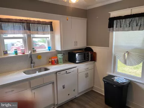 Kitchen - 32 Linden Ave, Pitman, NJ 08071 photo 5 of 6