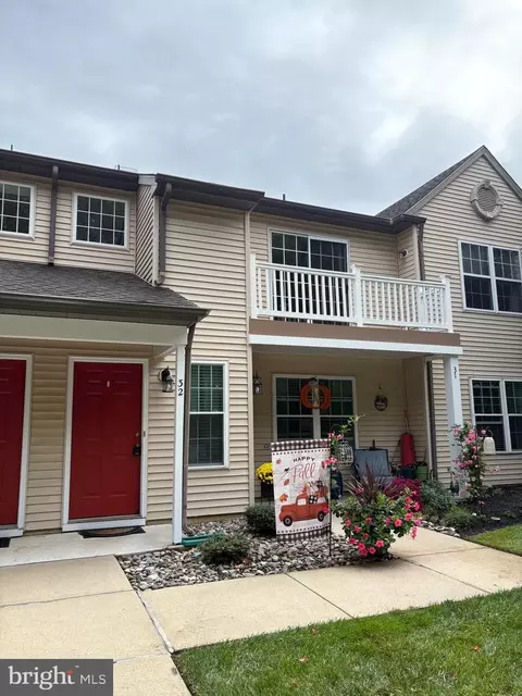 32 Crestmont Dr, Mantua, NJ 08051