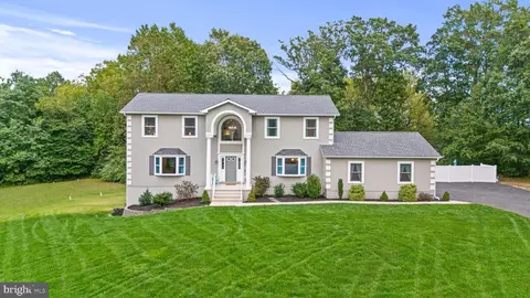 163 Erica Ct, Swedesboro, NJ 08085