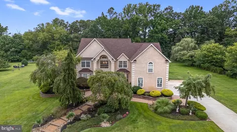 195 Hunters Run, Swedesboro, NJ 08085
