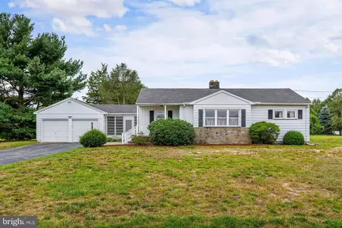 128 Asbury Station Rd, Swedesboro, NJ 08085