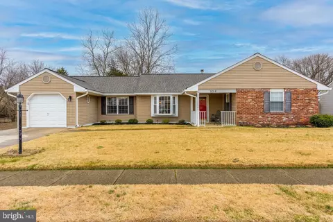 956 N Beecham Rd, Williamstown, NJ 08094