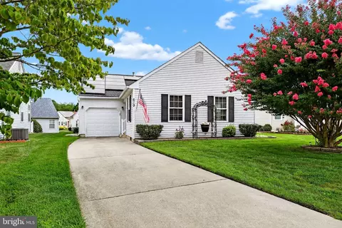 619 Barbados Dr, Williamstown, NJ 08094