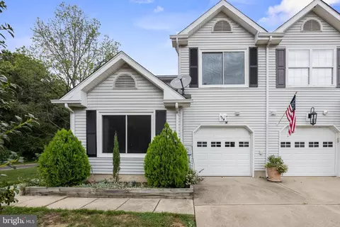 101 Stoneham Dr, Glassboro, NJ 08028
