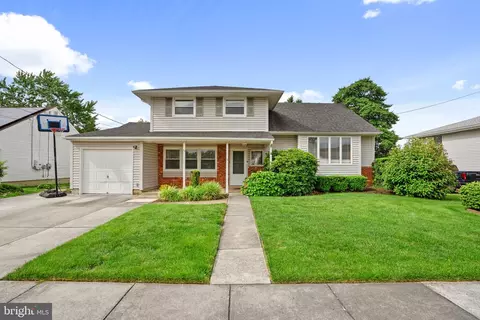 6 Mayfair Ave, Glassboro, NJ 08028