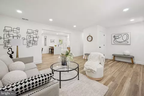177 Asbury Ave, West Deptford, NJ 08086