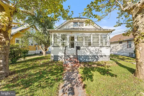 1635 S Delaware St, Paulsboro, NJ 08066