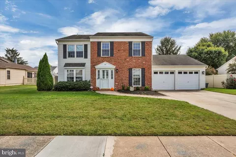 19 S Mars Dr, Sewell, NJ 08080