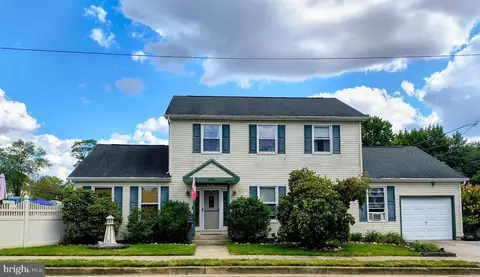 445 Woodbine Ave, Westville, NJ 08093