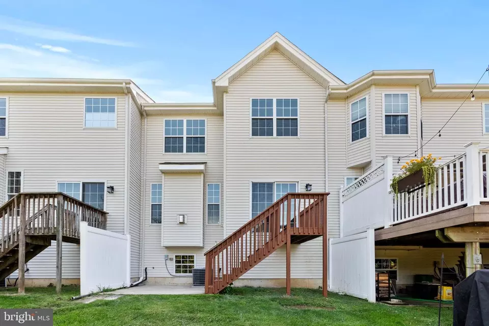 Exterior - 1091 Buckingham Dr, West Deptford, NJ 08086 photo 4 of 9
