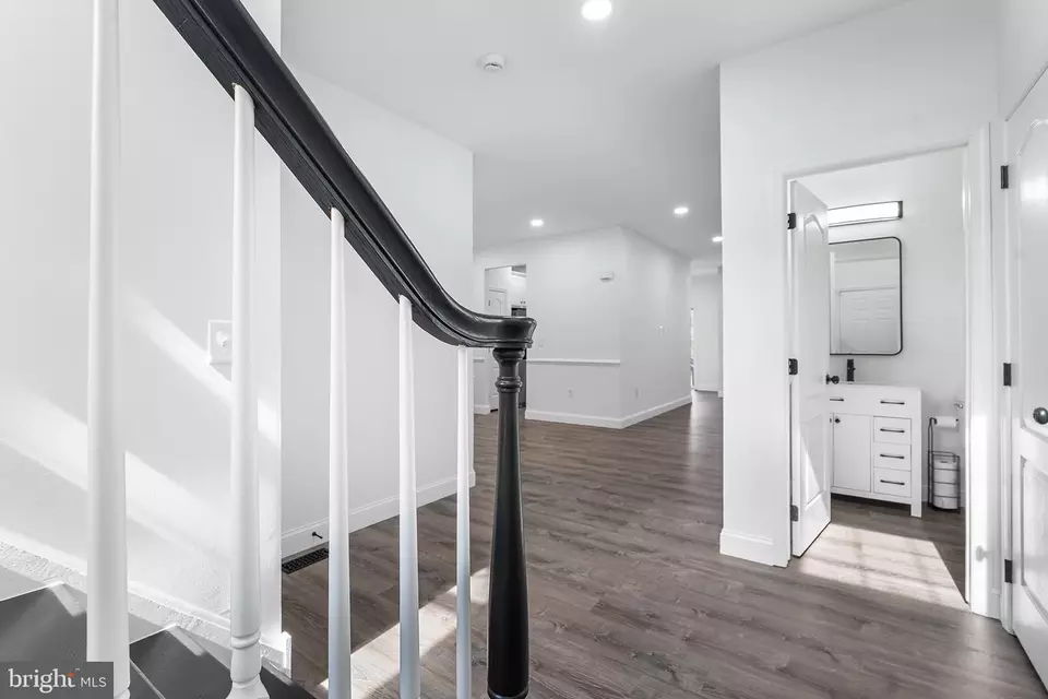 Entry Way - 1091 Buckingham Dr, West Deptford, NJ 08086 photo 1 of 14