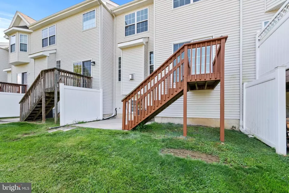 Exterior - 1091 Buckingham Dr, West Deptford, NJ 08086 photo 3 of 9