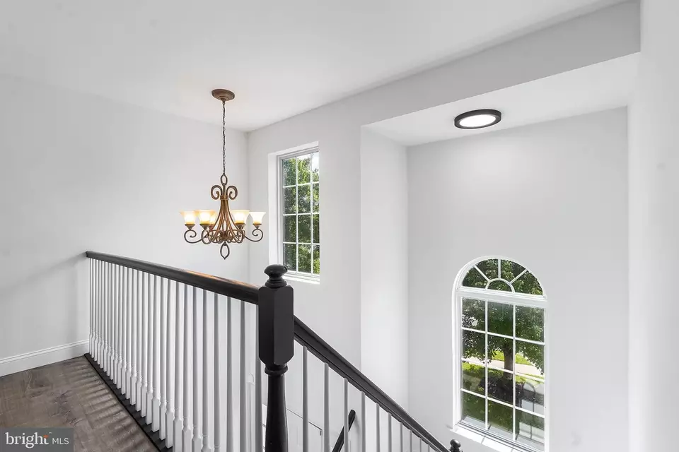 Entry Way - 1091 Buckingham Dr, West Deptford, NJ 08086 photo 12 of 14