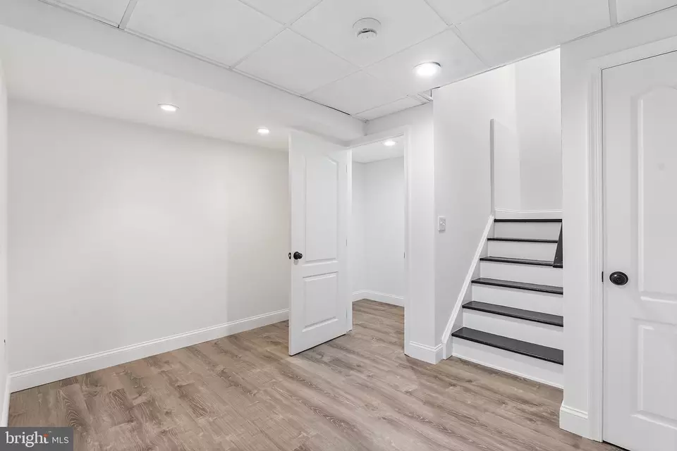 Entry Way - 1091 Buckingham Dr, West Deptford, NJ 08086 photo 14 of 14